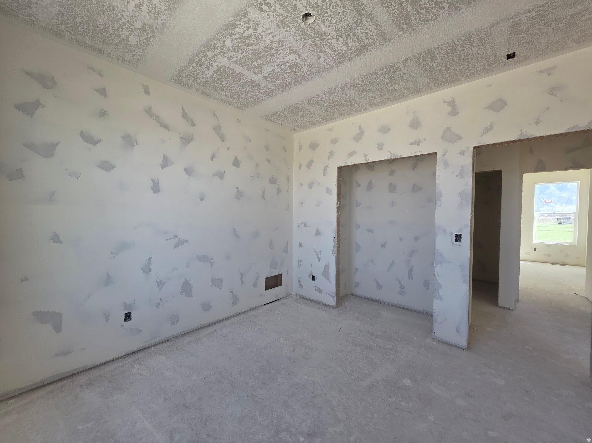 ESTATES AT RIVERVIEW - Residential