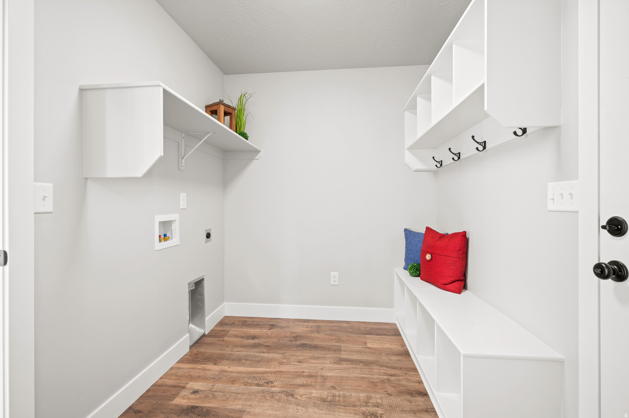 ESTATES AT RIVERVIEW - Residential