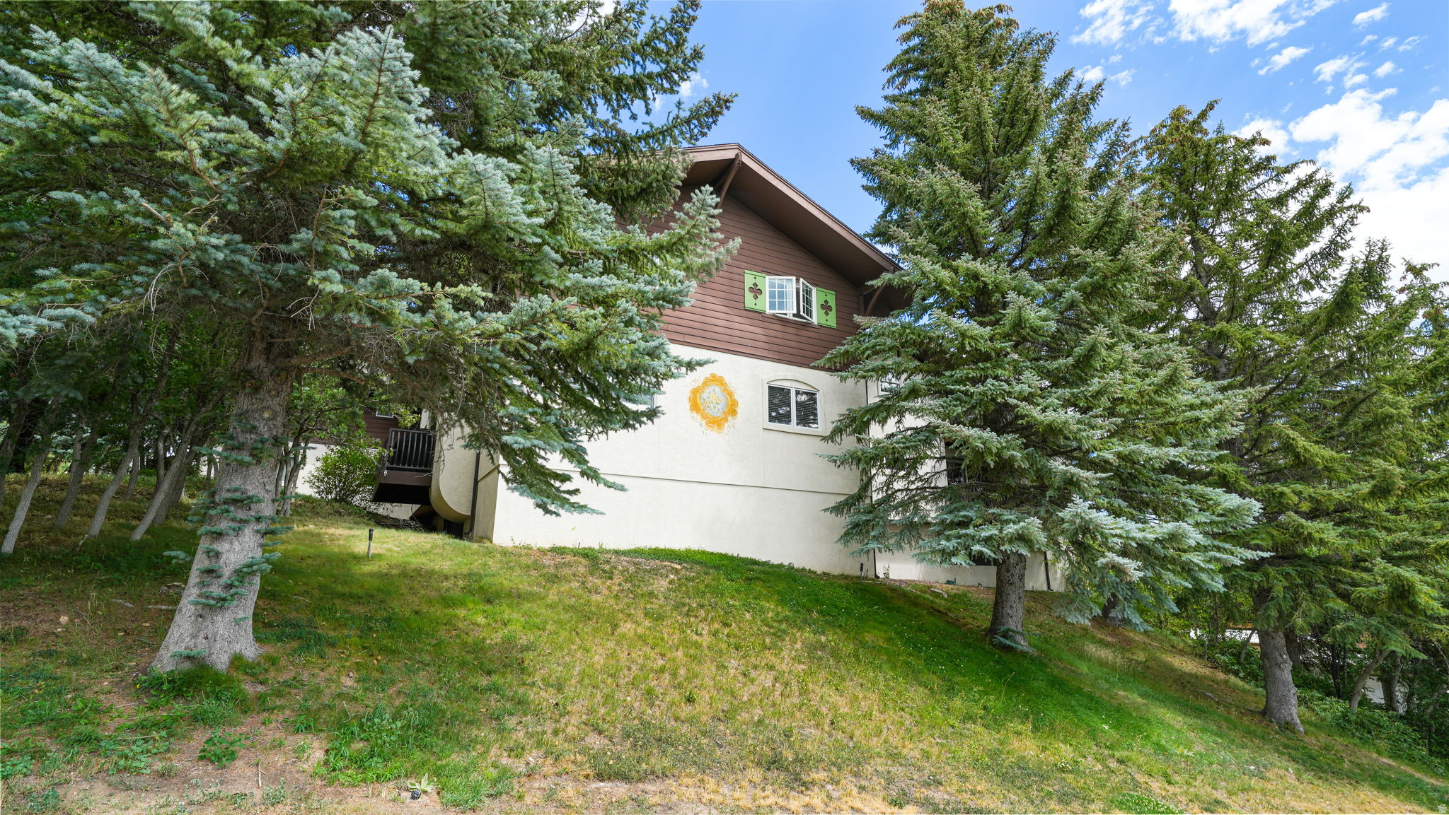 SWISS OAKS CONDOMINIUMS - Residential