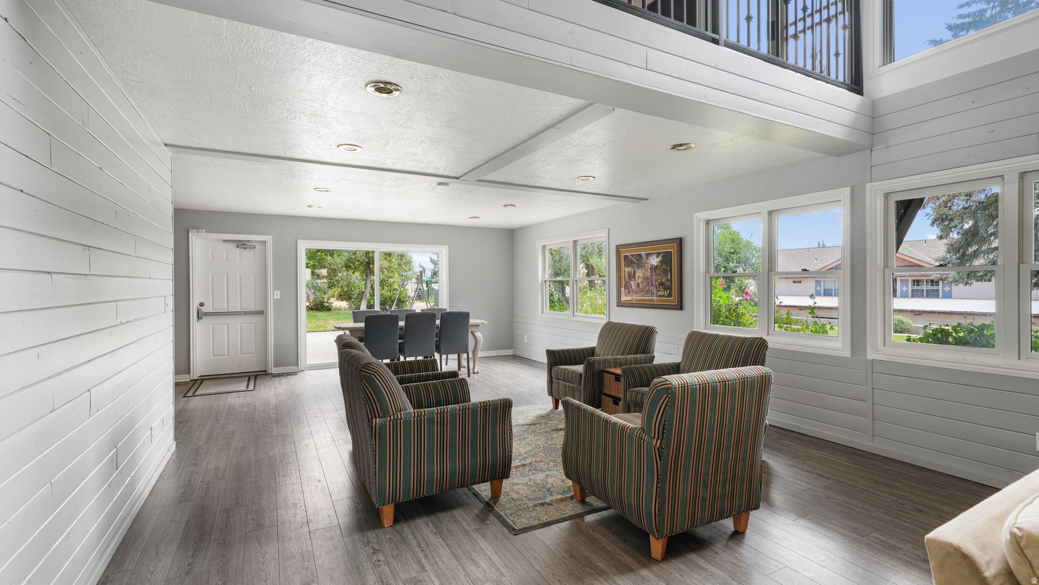 SWISS OAKS CONDOMINIUMS - Residential