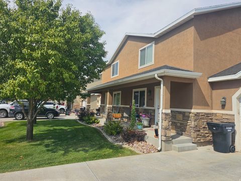 Tiny photo for 481 E 1080 S, Roosevelt, UT 84066 (MLS # 2136022)