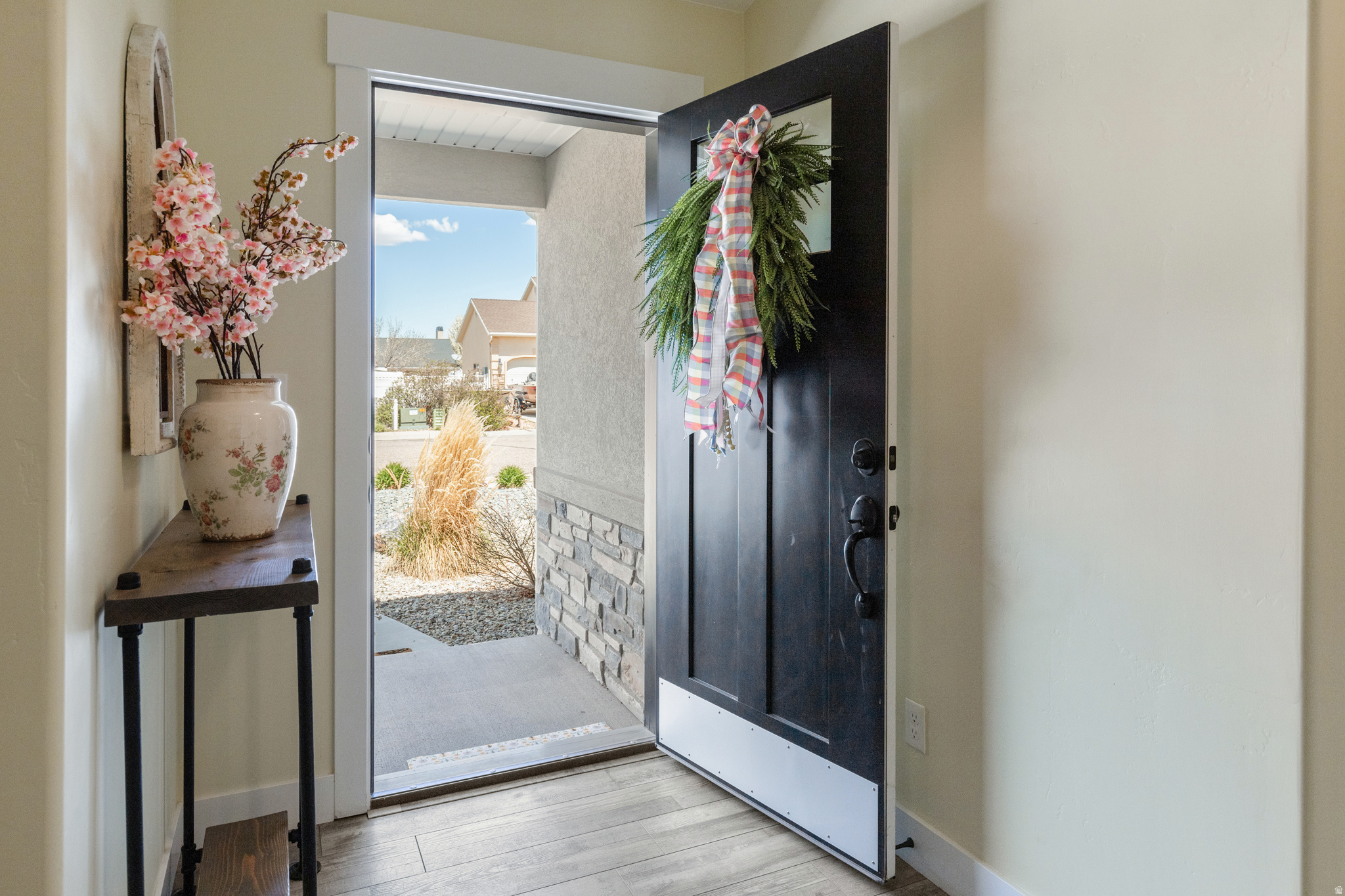 EQUESTRIAN POINTE - Residential