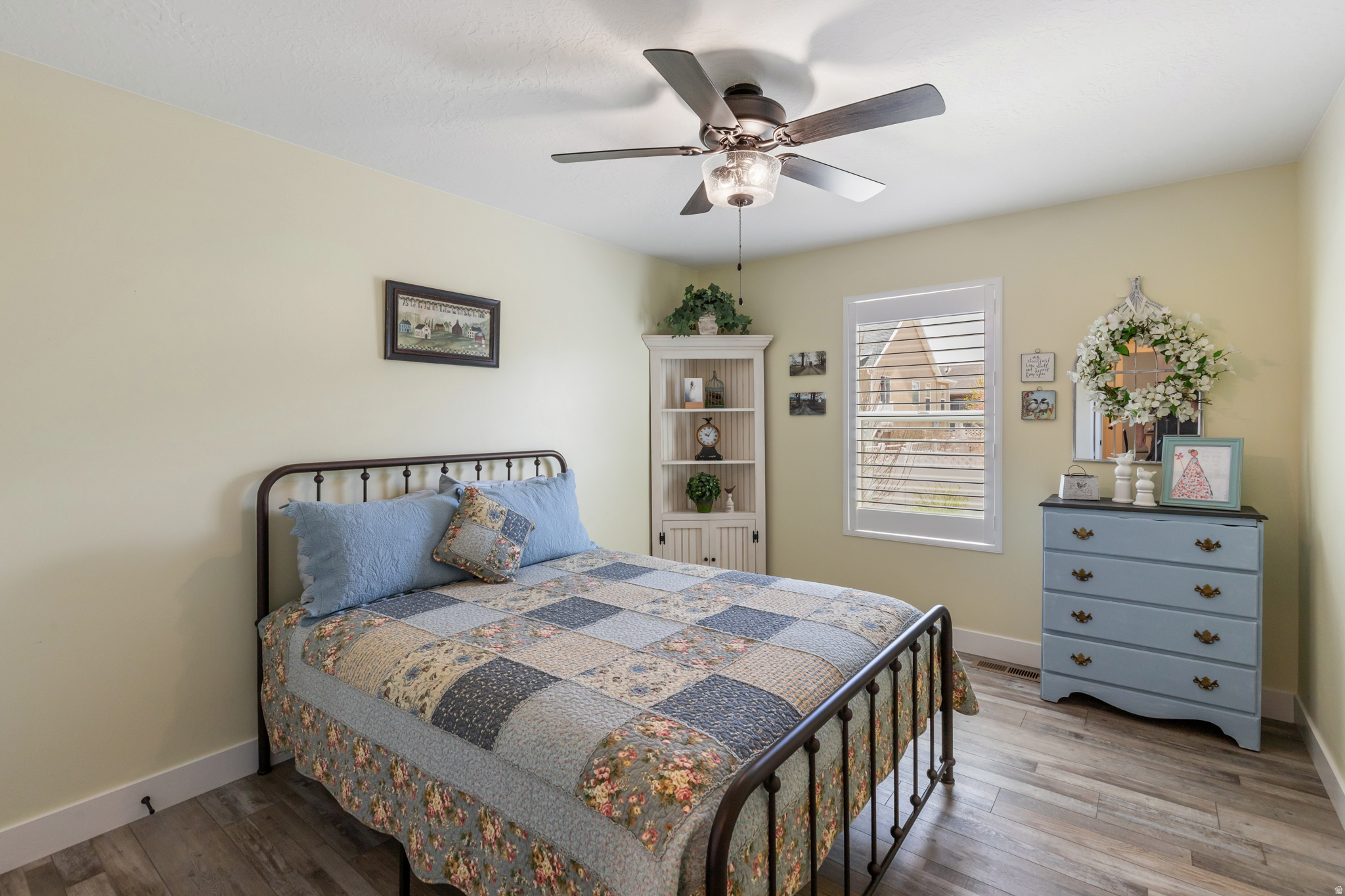 EQUESTRIAN POINTE - Residential