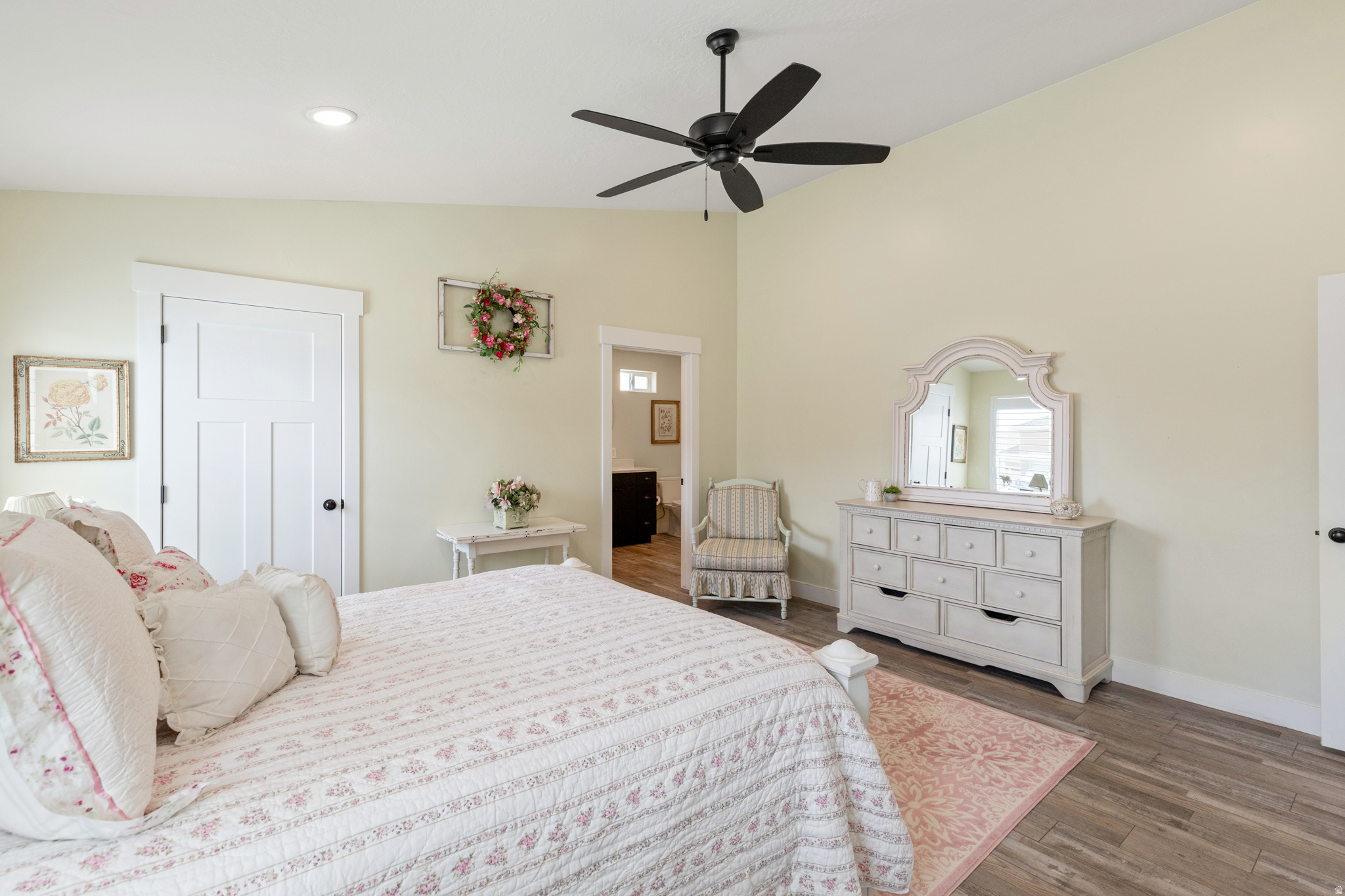 EQUESTRIAN POINTE - Residential