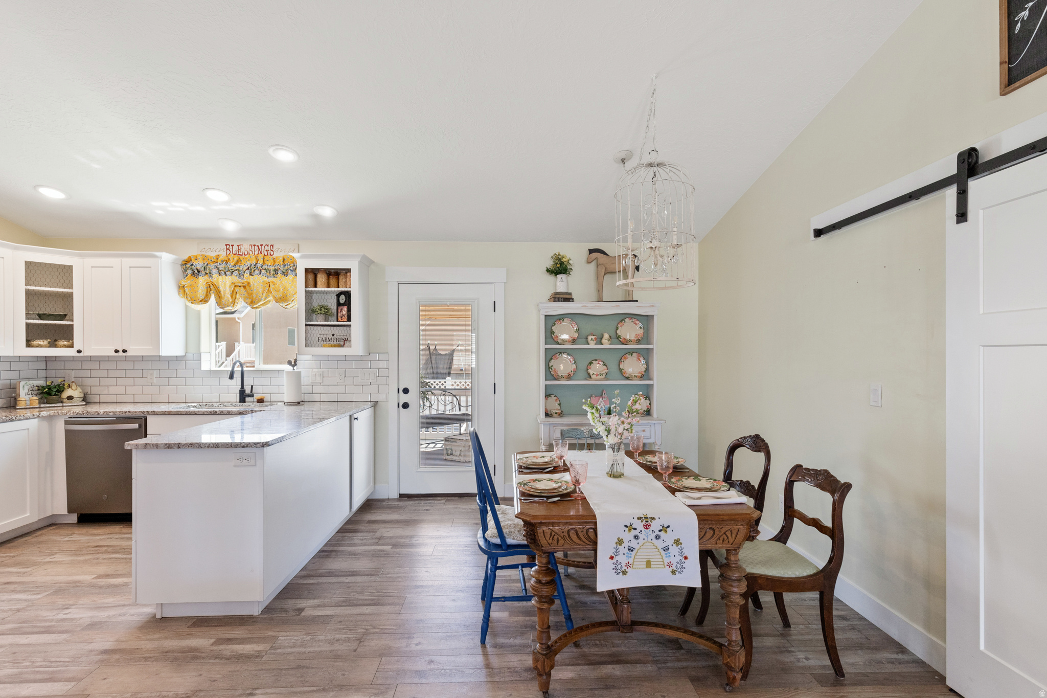 EQUESTRIAN POINTE - Residential