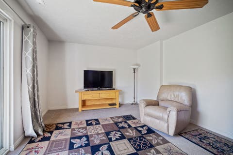 Tiny photo for 450 N 200 E, Bountiful, UT 84010 (MLS # 2168462)