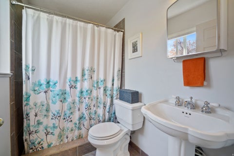 Tiny photo for 450 N 200 E, Bountiful, UT 84010 (MLS # 2168462)