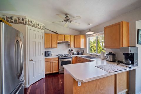 Tiny photo for 450 N 200 E, Bountiful, UT 84010 (MLS # 2168462)