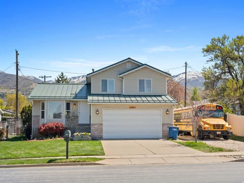 Tiny photo for 450 N 200 E, Bountiful, UT 84010 (MLS # 2168462)
