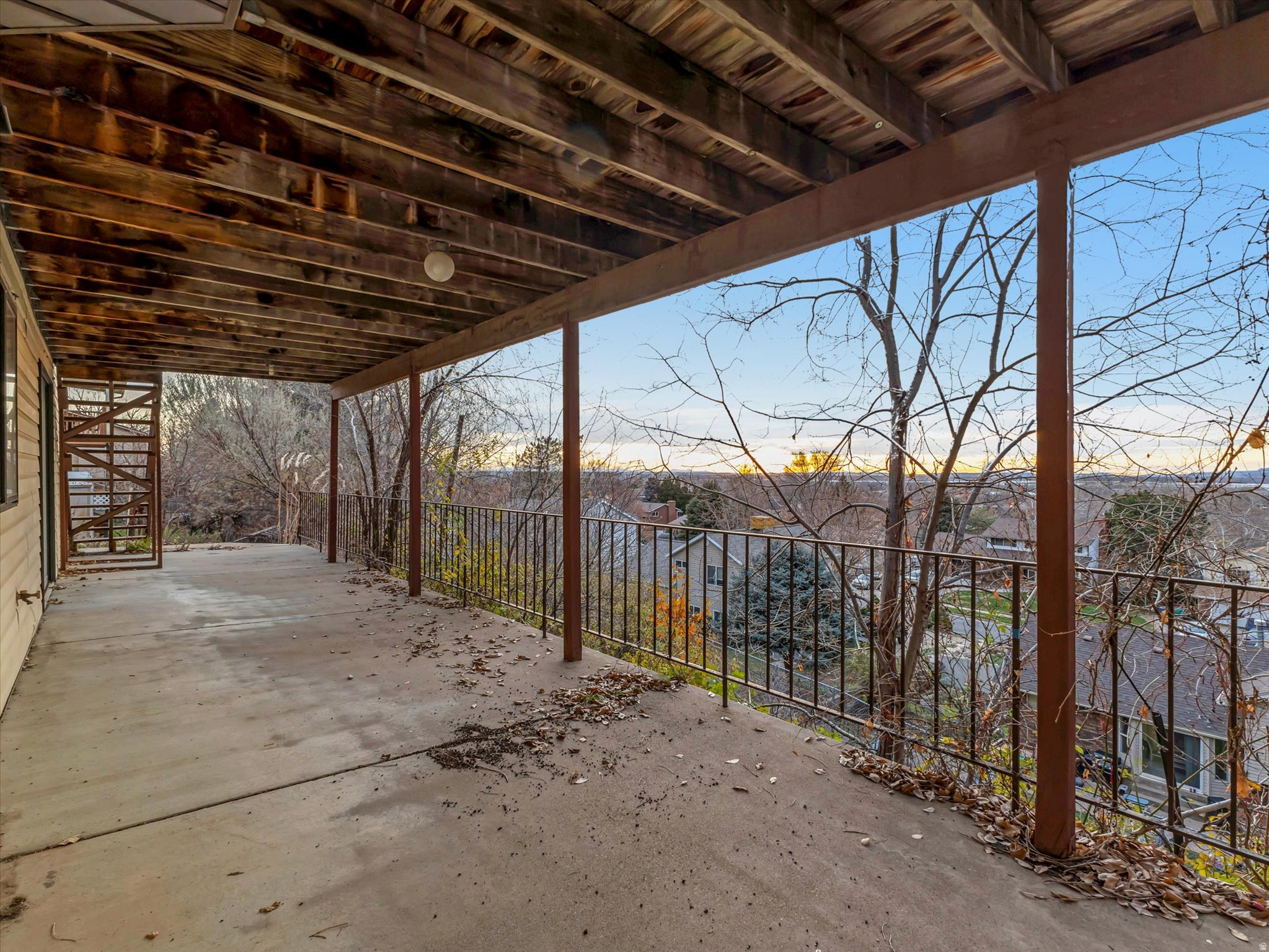 JUMPOFF CANYON - Residential