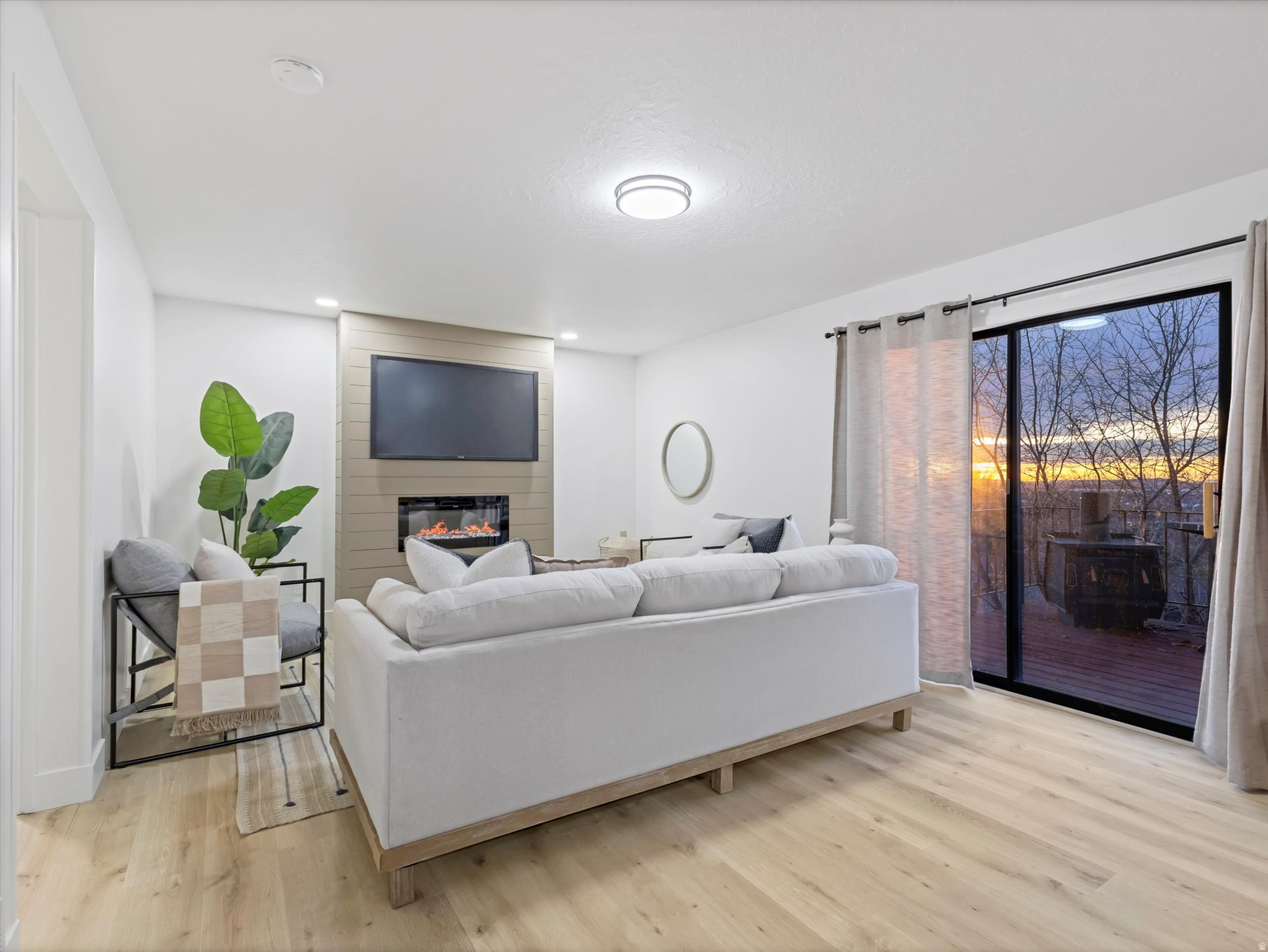 JUMPOFF CANYON - Residential