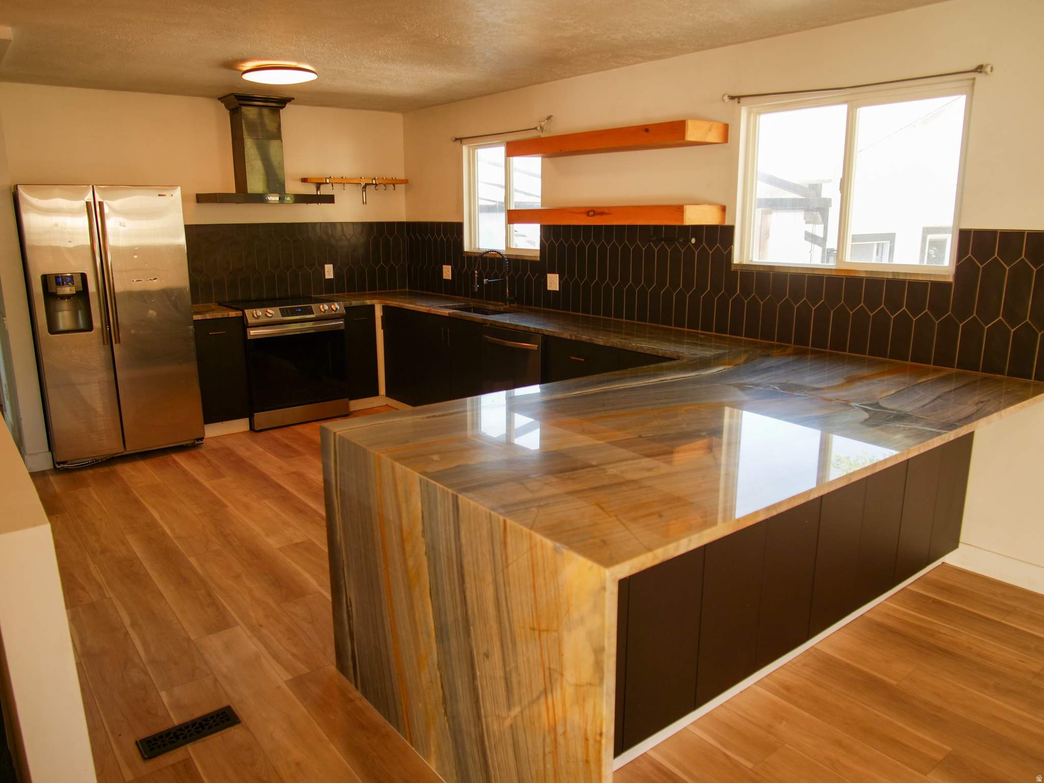 WILLOW VIEW - Residential