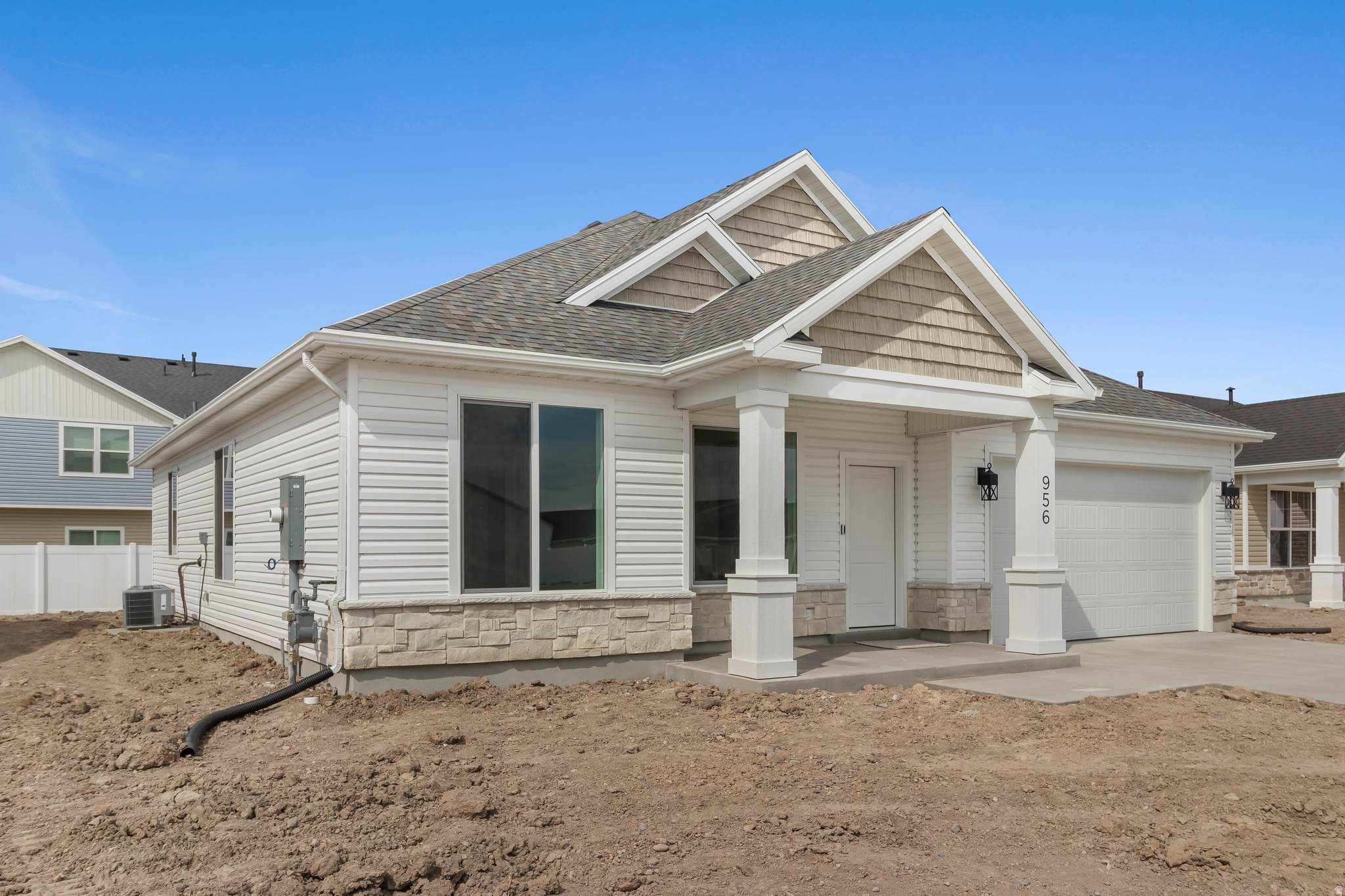 ENVISION ESTATES - Residential