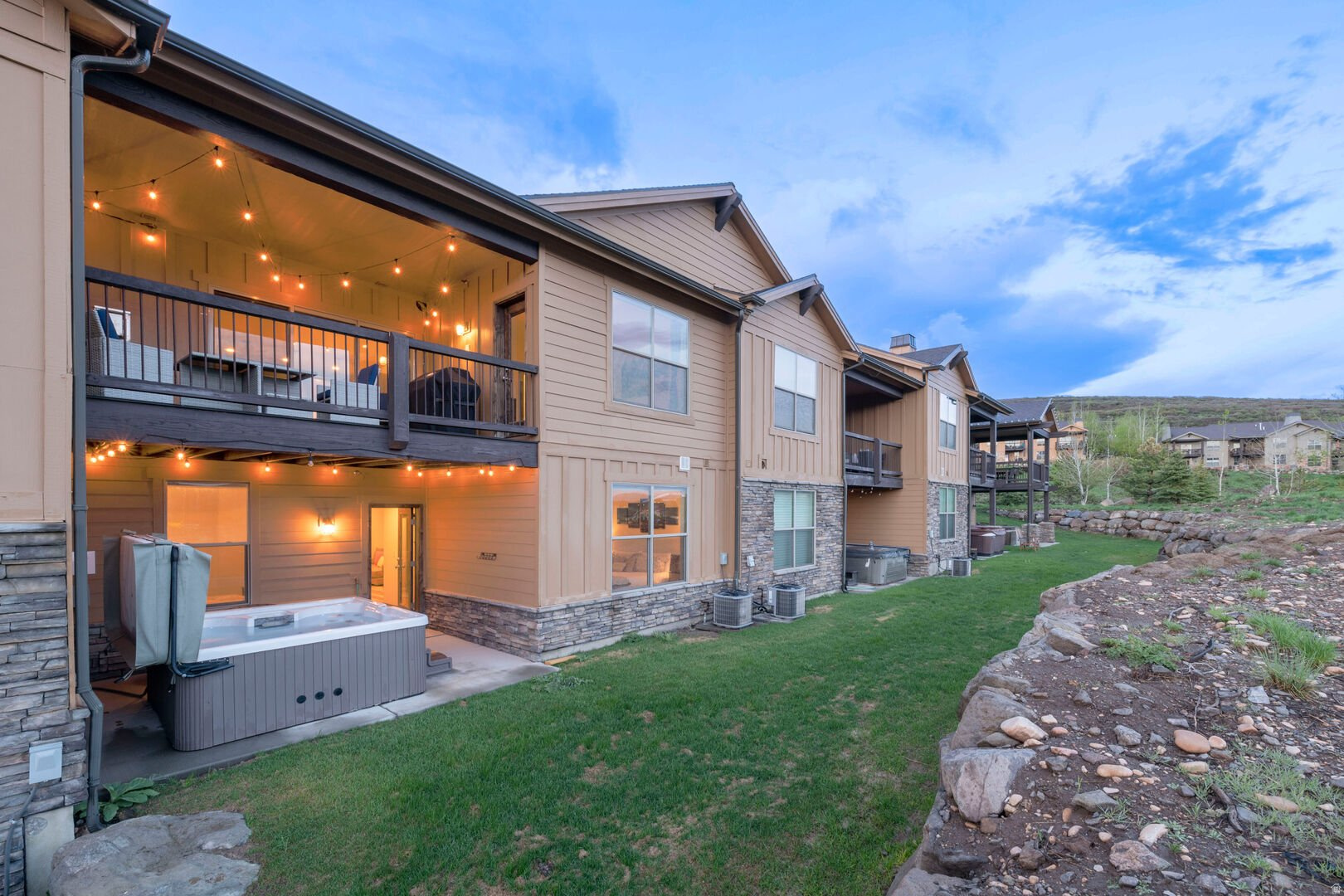 BLACK ROCK RIDGE - Residential