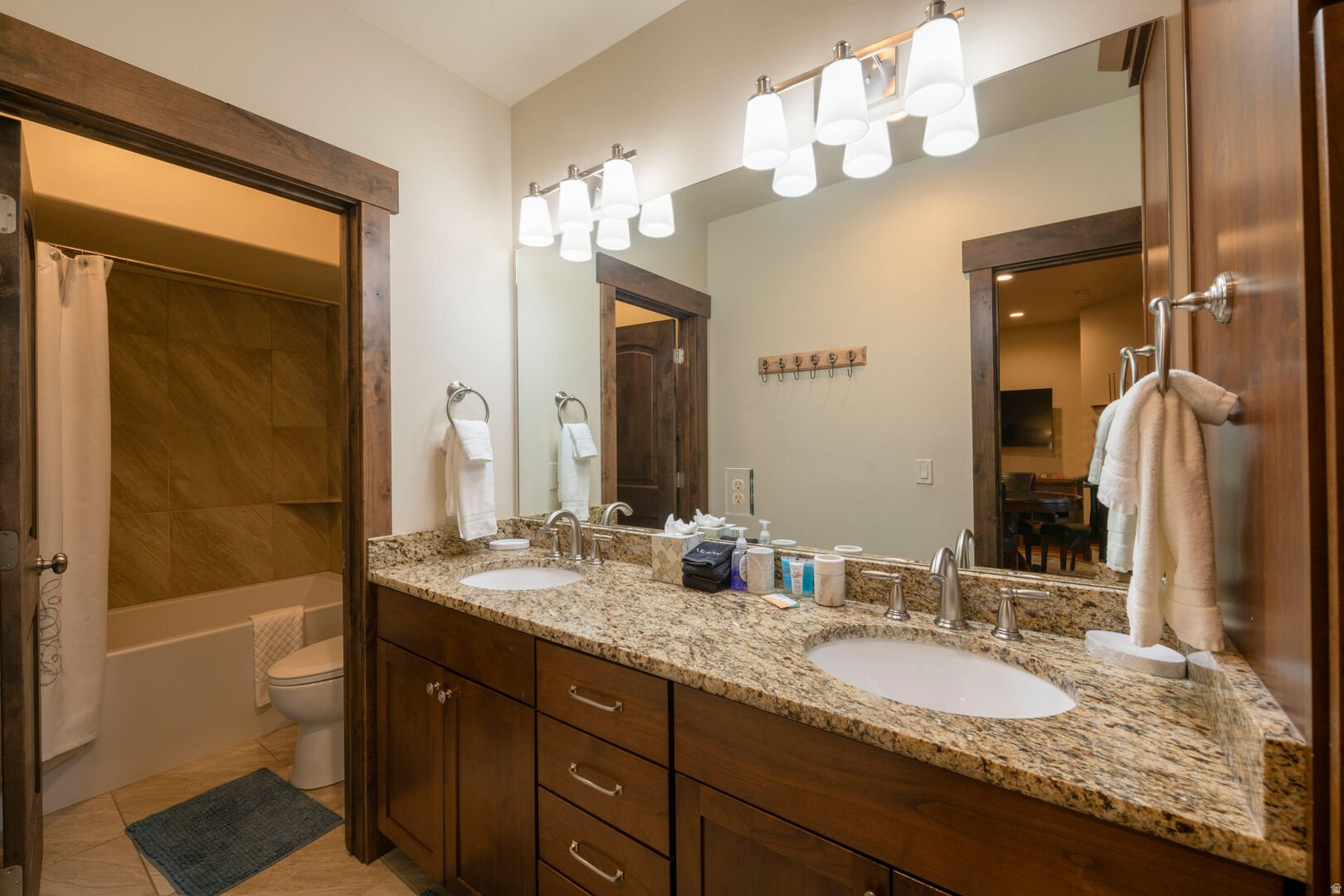 BLACK ROCK RIDGE - Residential