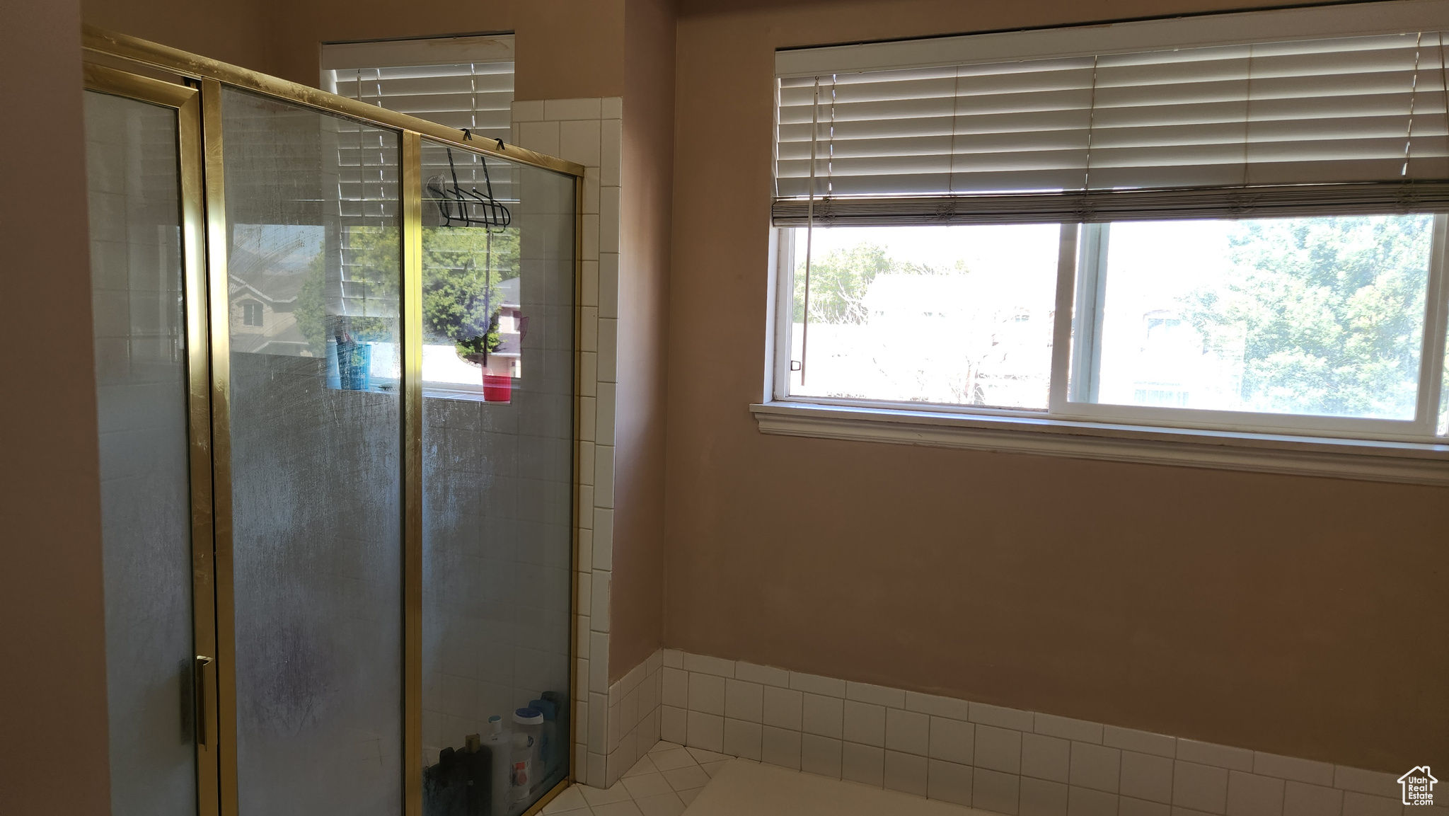 SHADY LANE - Residential