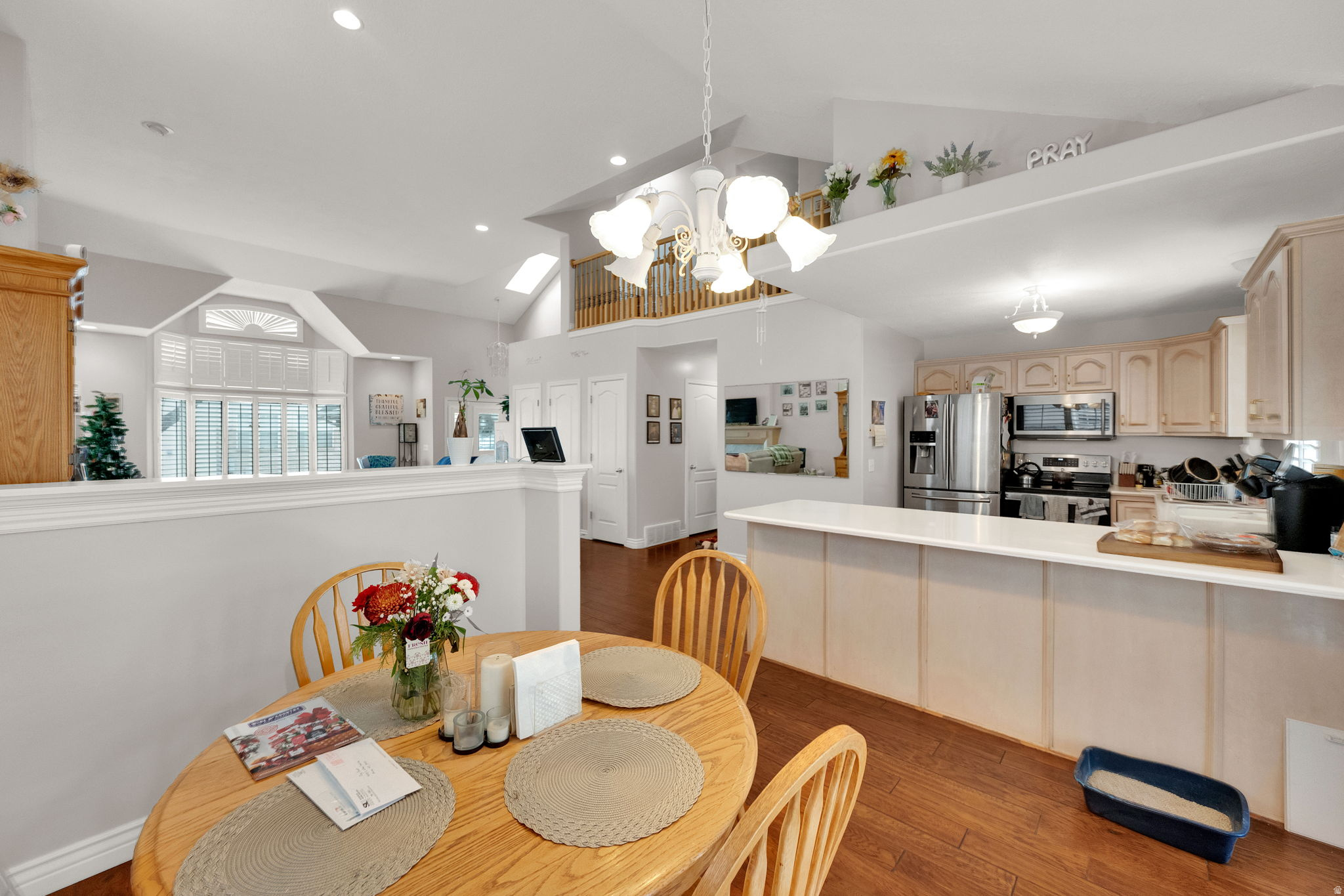 COTTAGE COVE CONDMN - Residential