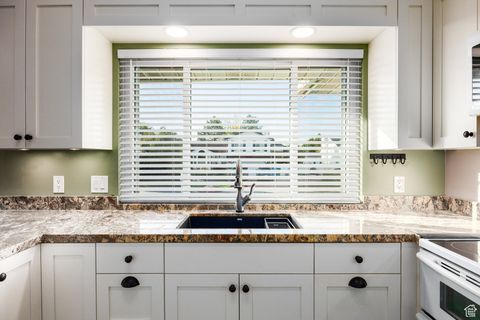 Tiny photo for 1074 W WINDCHIME CIR, Riverton, UT 84065 (MLS # 2117851)