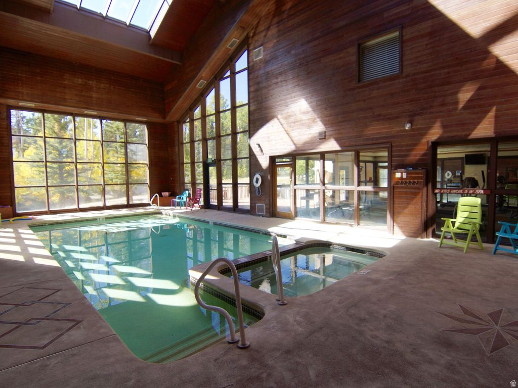 COPPER CHASE CONDOMINIUMS - Residential