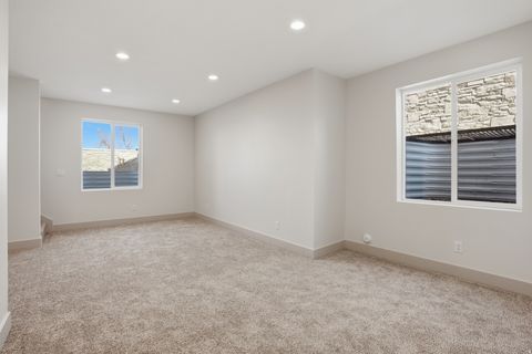 Tiny photo for 341 E 100 S, Santaquin, UT 84655 (MLS # 2151755)