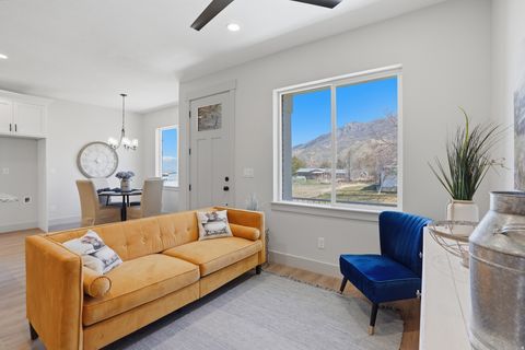 Tiny photo for 341 E 100 S, Santaquin, UT 84655 (MLS # 2151755)