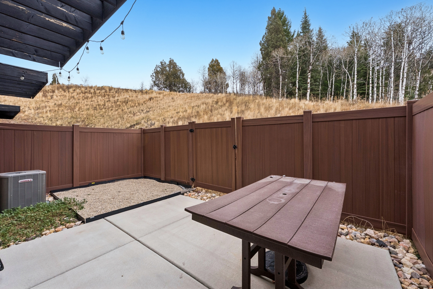 DISCOVERY RIDGE - Residential