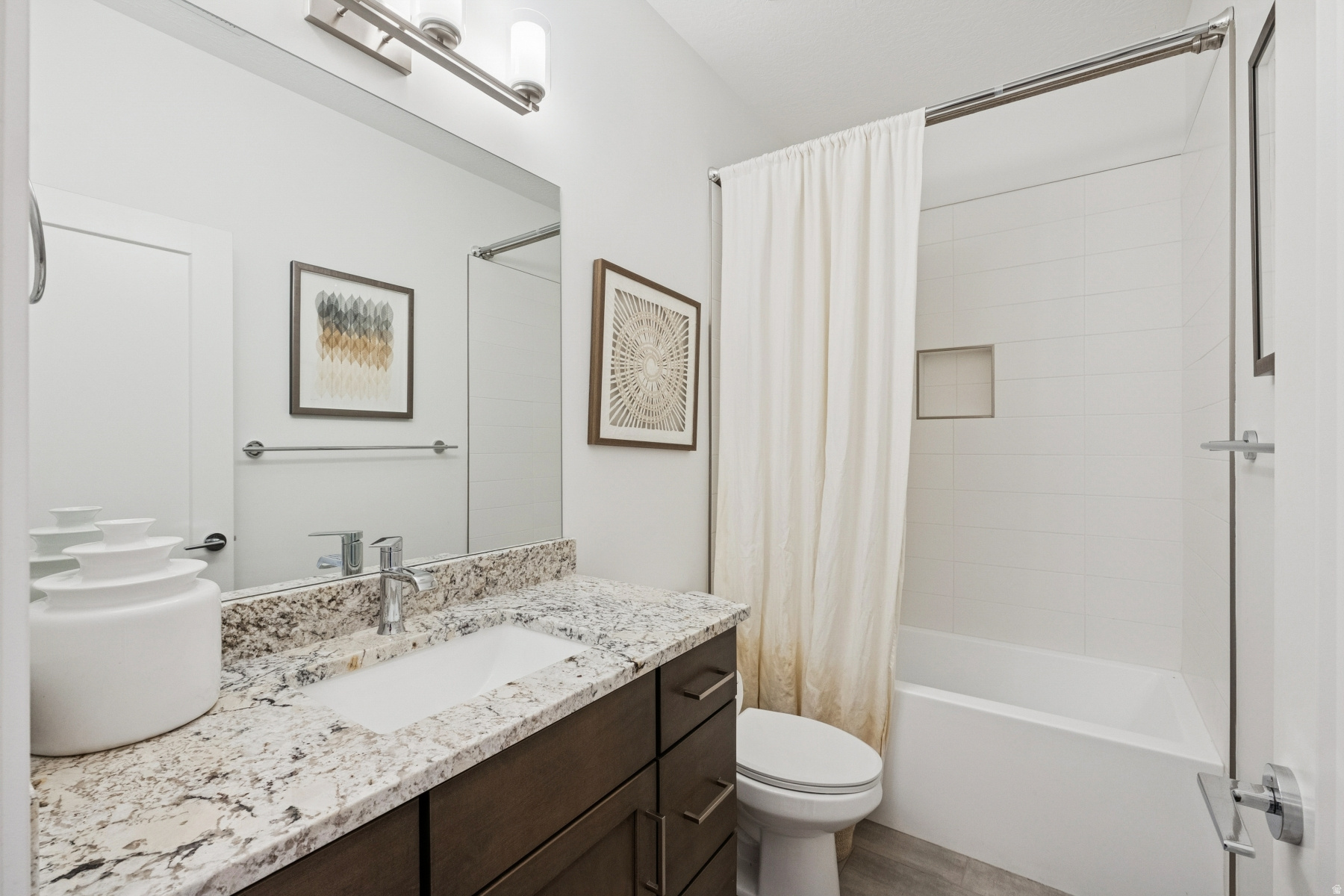 DISCOVERY RIDGE - Residential