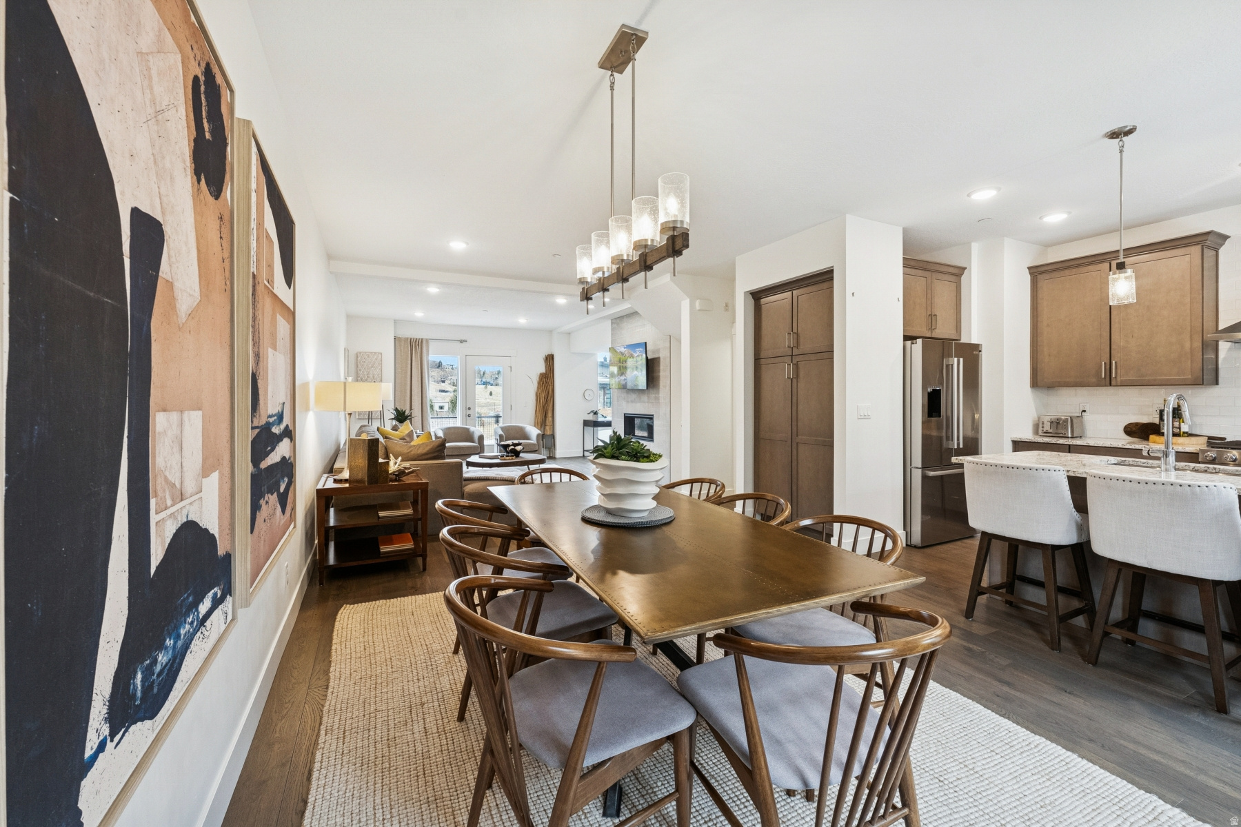 DISCOVERY RIDGE - Residential