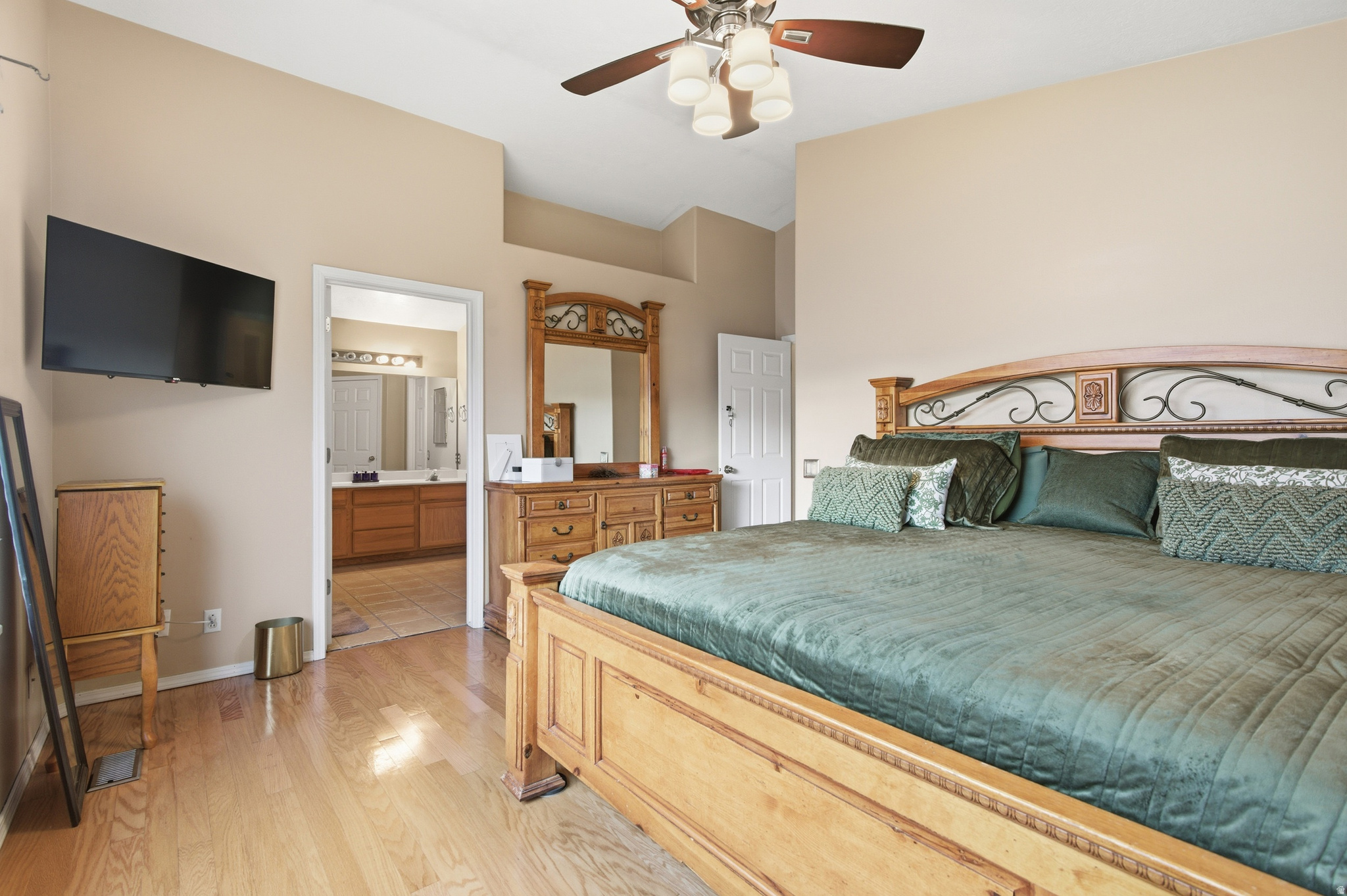 MEADOWS - Residential