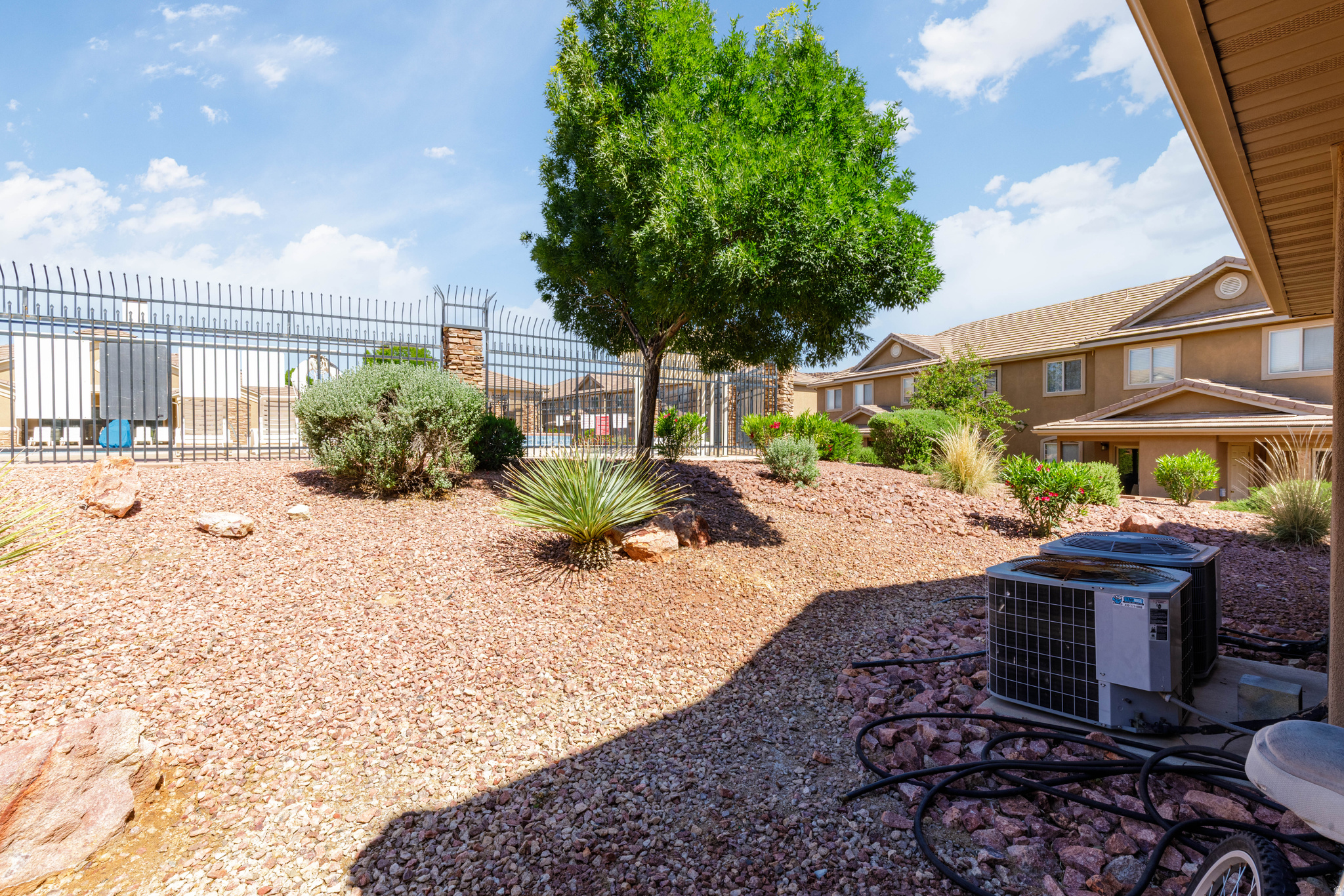 HIDDEN VALLEY TOWN HOMES PUD PH 1 - Residential