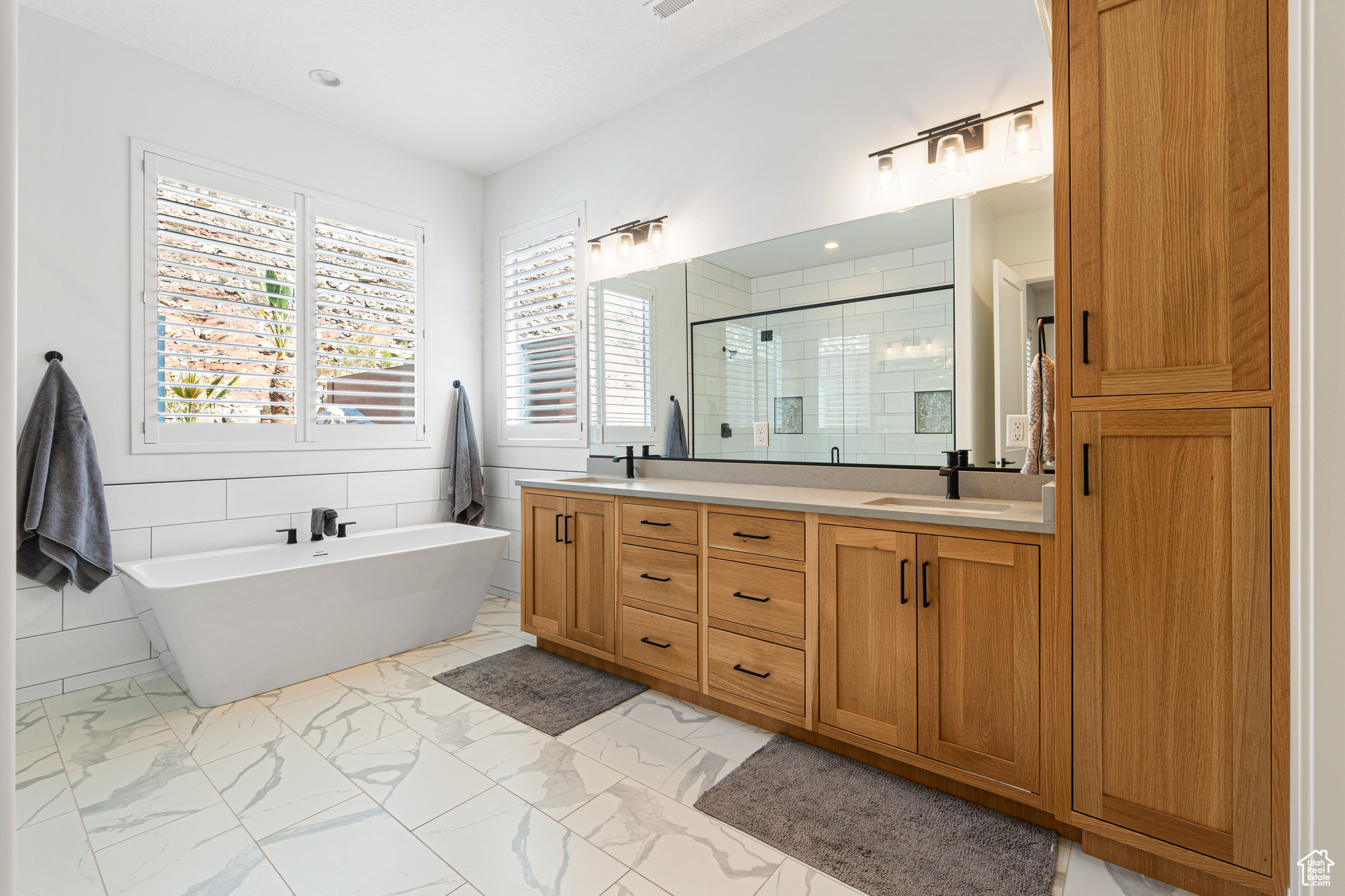 DESERT COVE PH 3 - Residential