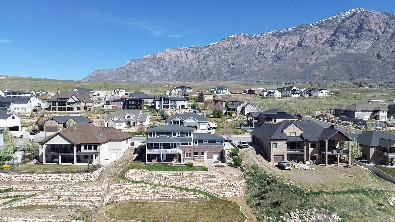 DEER CREST - Residential