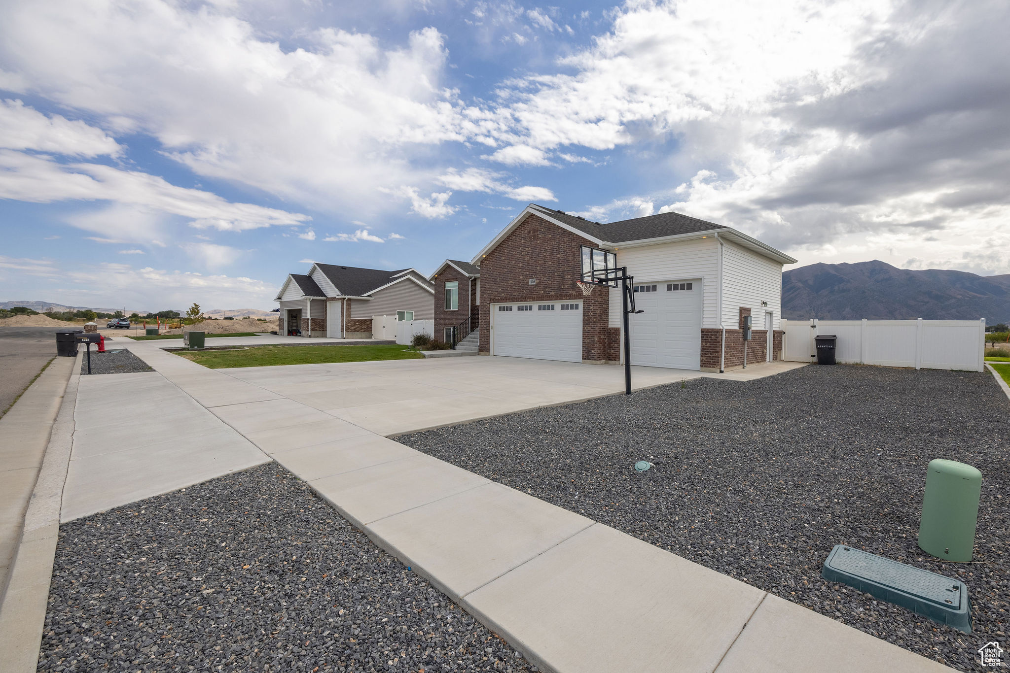 HOLMGREN ESTATES - Residential
