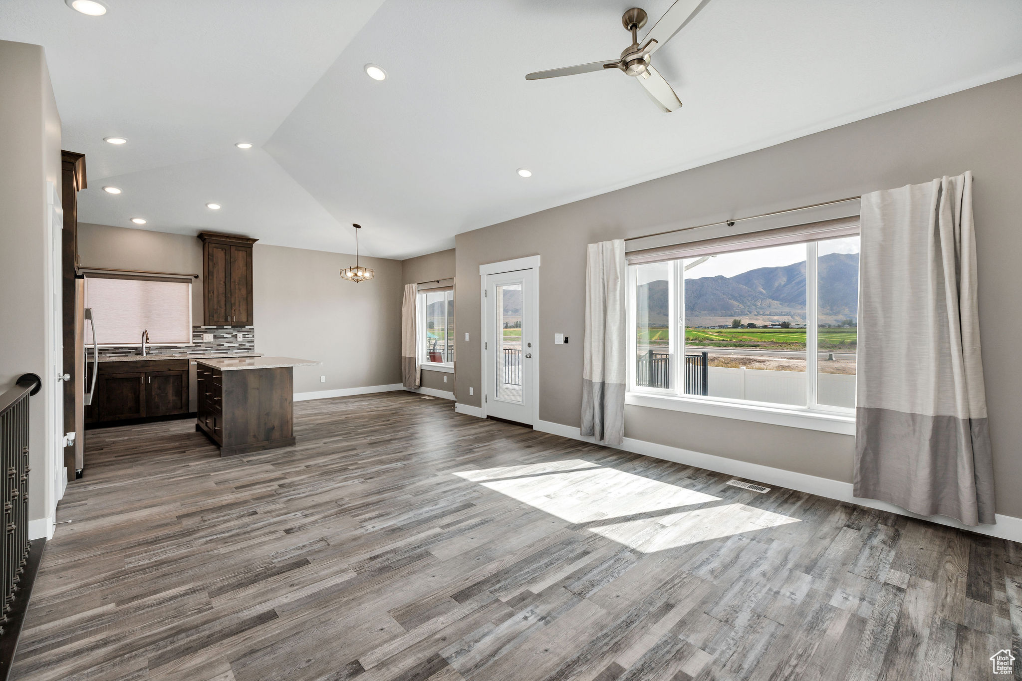 HOLMGREN ESTATES - Residential