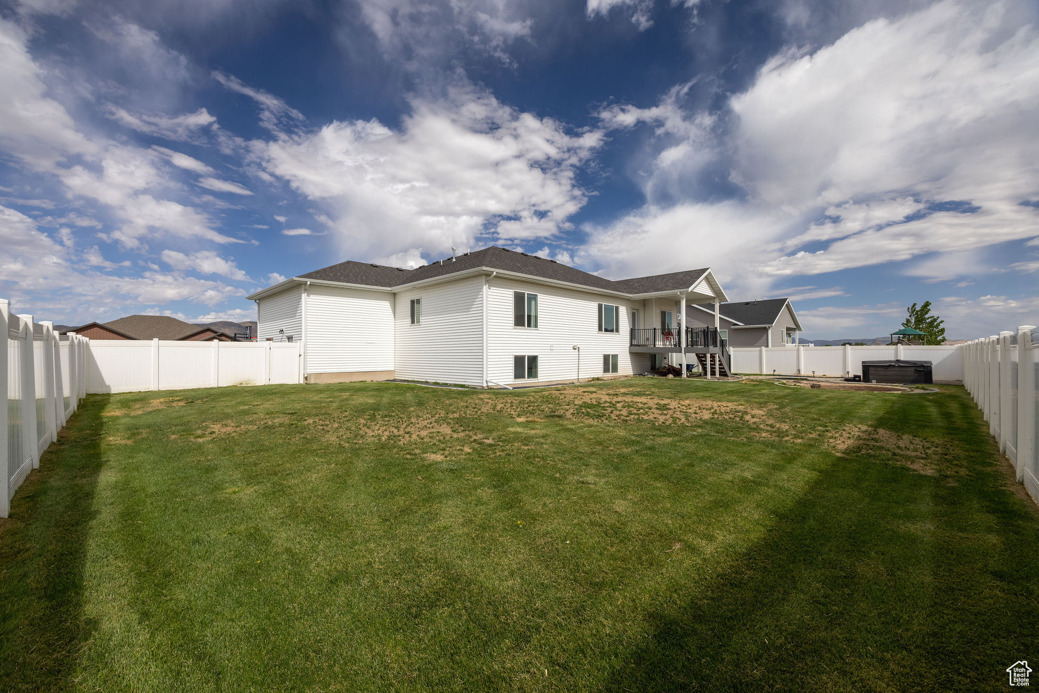 HOLMGREN ESTATES - Residential