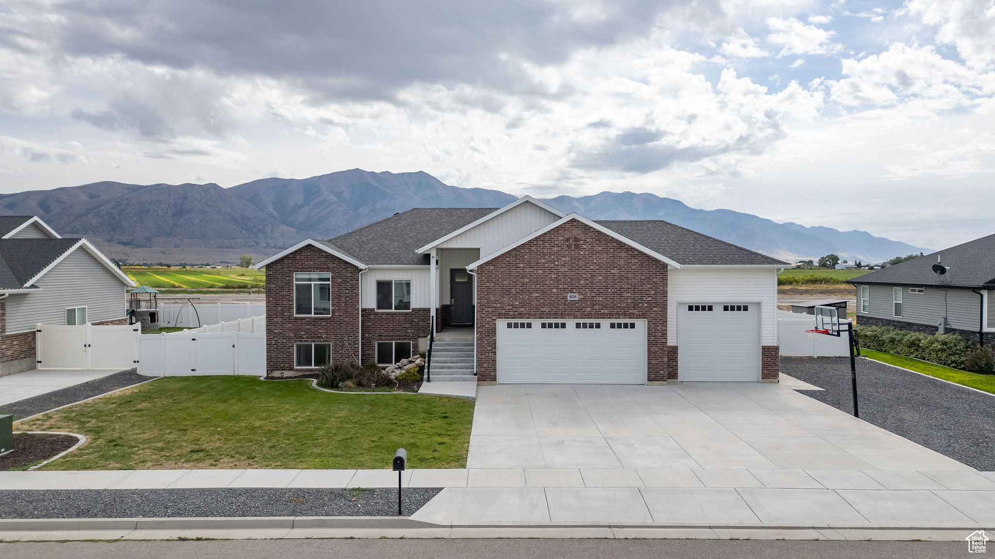 HOLMGREN ESTATES - Residential