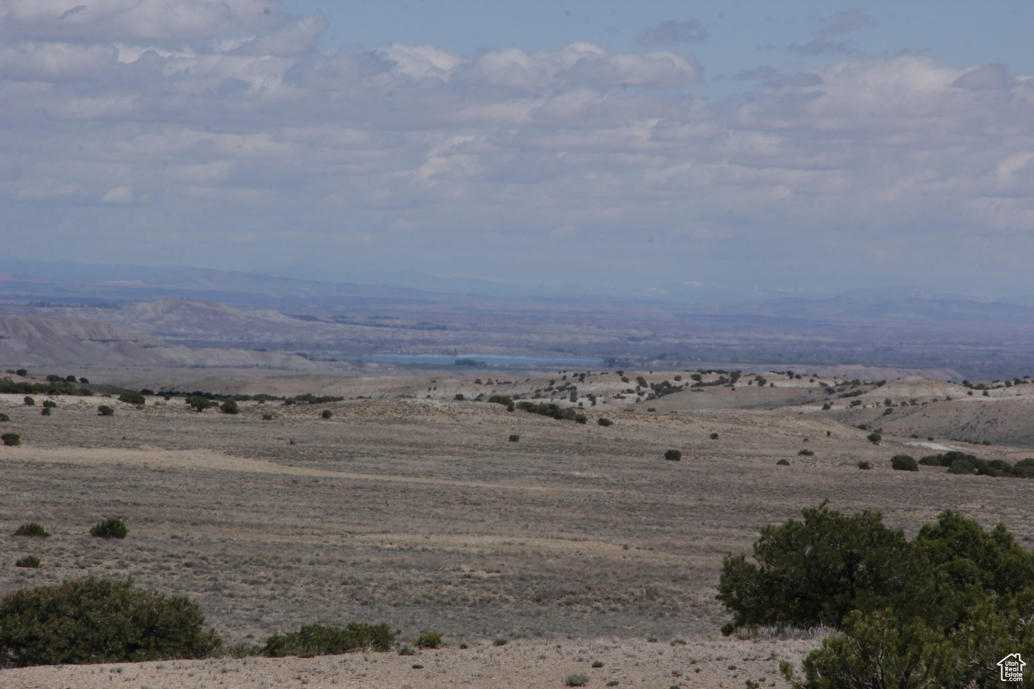 SILVER MOON RANCH - Land