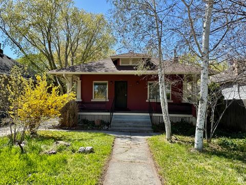 Photo of 1476 S 300 E, Salt Lake City, UT 84115 (MLS # 2116821) Photo of 1476 S 300 E, Salt Lake City, UT 84115 (MLS # 2116821)