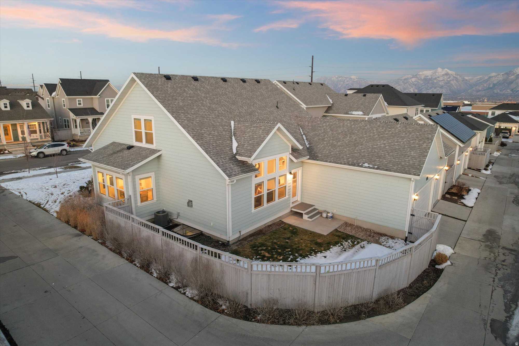 HAIGHLAND PARK IN DAYBREAK - Residential