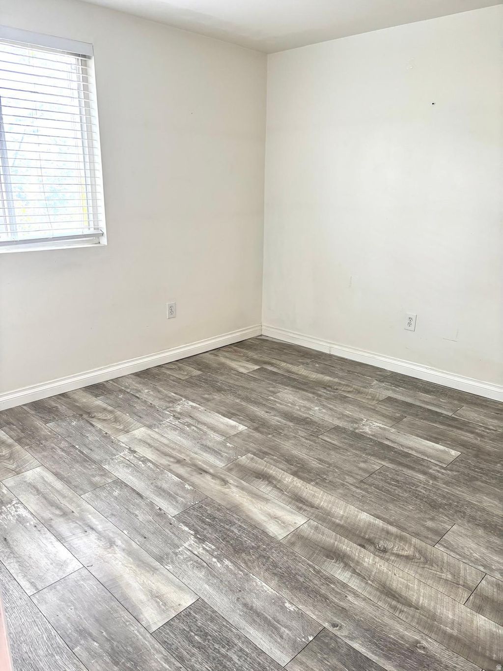 Photo of 550 S 400 E #3307, Salt Lake City, UT 84111 (MLS # 2152731)