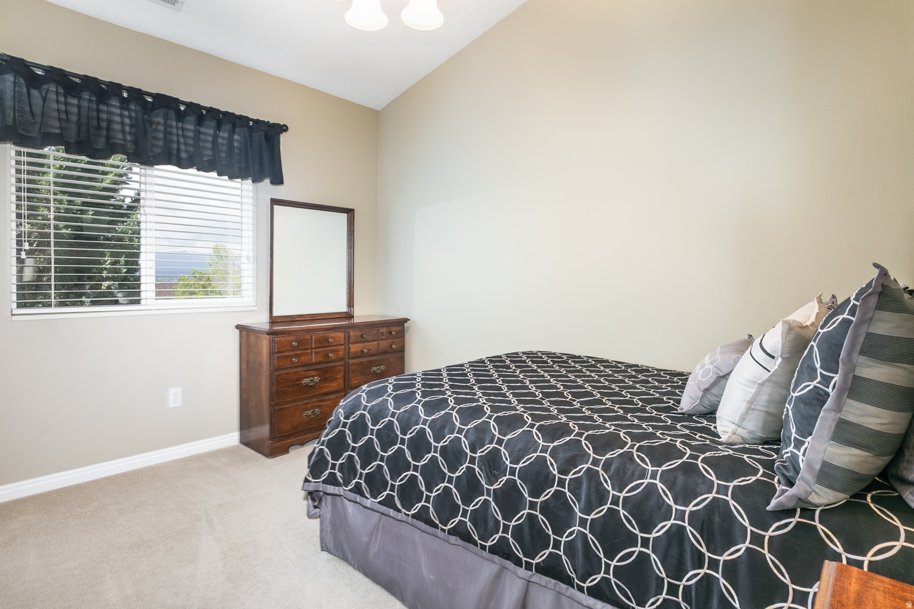 SOUTHRIDGE - Residential