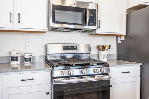 Tiny photo for 1018 W 40 S, Spanish Fork, UT 84660 (MLS # 2134659)