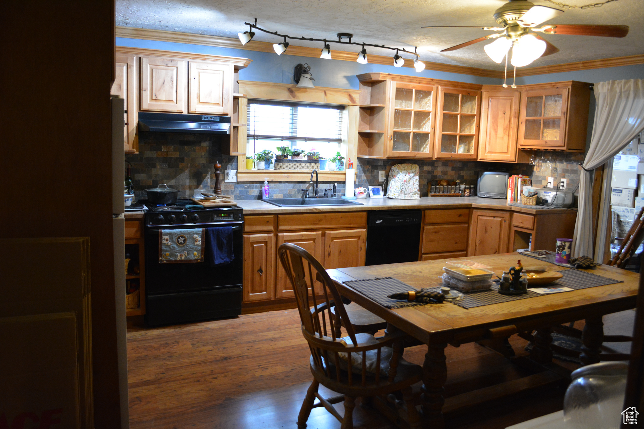 325 S 100 St, Georgetown, Idaho image 8