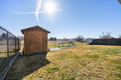 Tiny photo for 864 E 625 ST S, Layton, UT 84041 (MLS # 2133298)