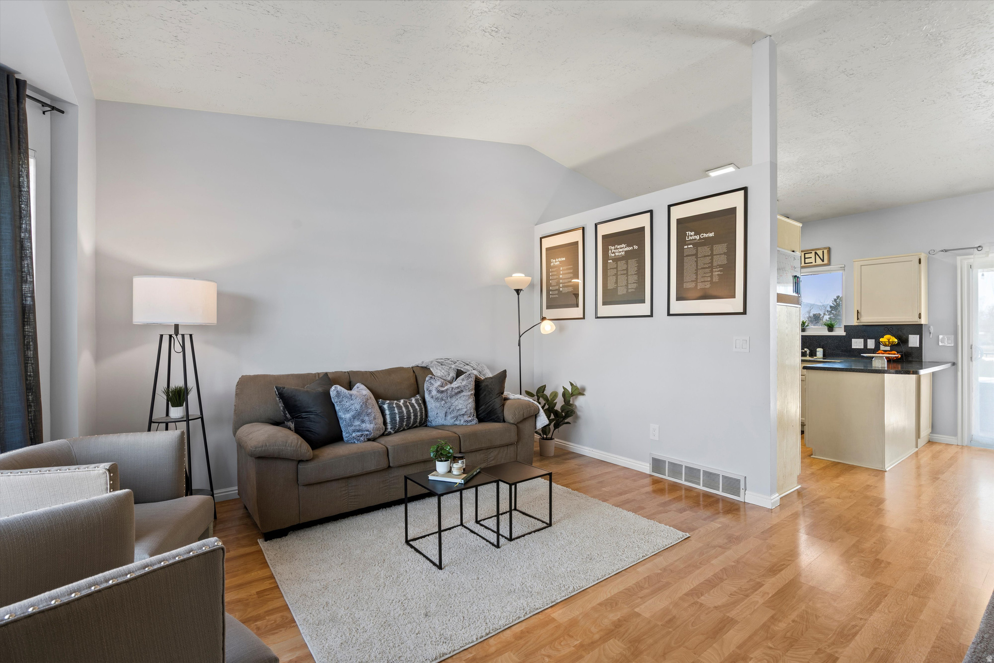 COUNTRY CREEK - Residential