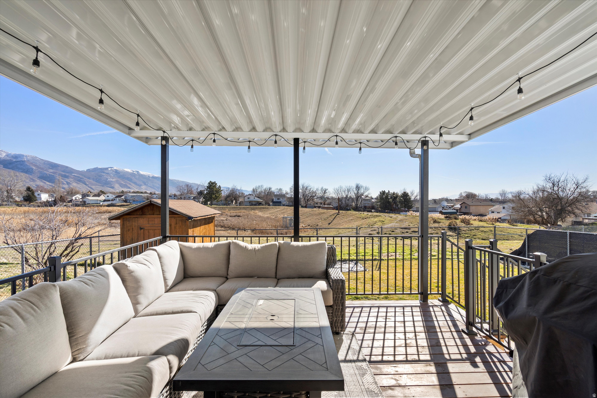 COUNTRY CREEK - Residential