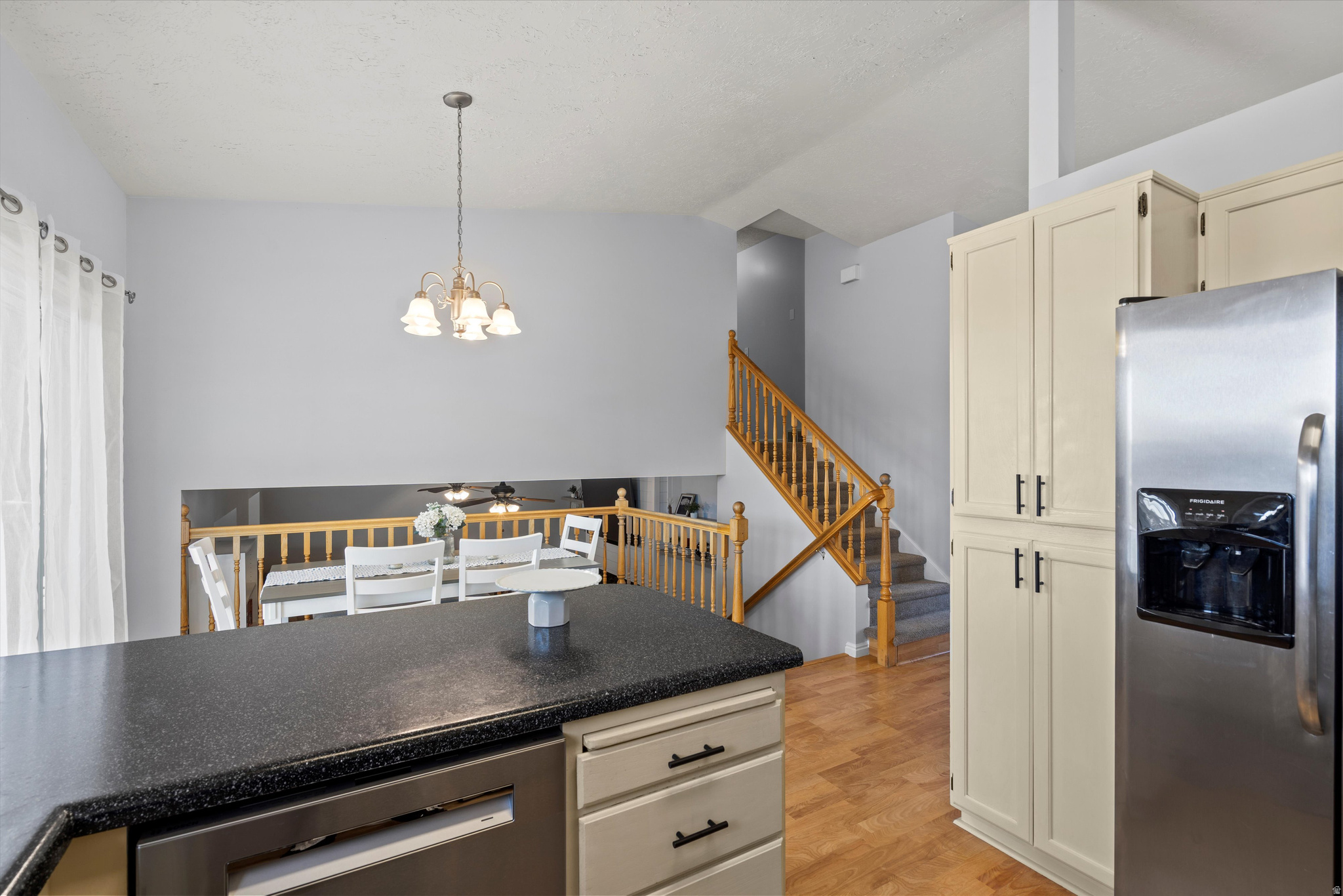 COUNTRY CREEK - Residential