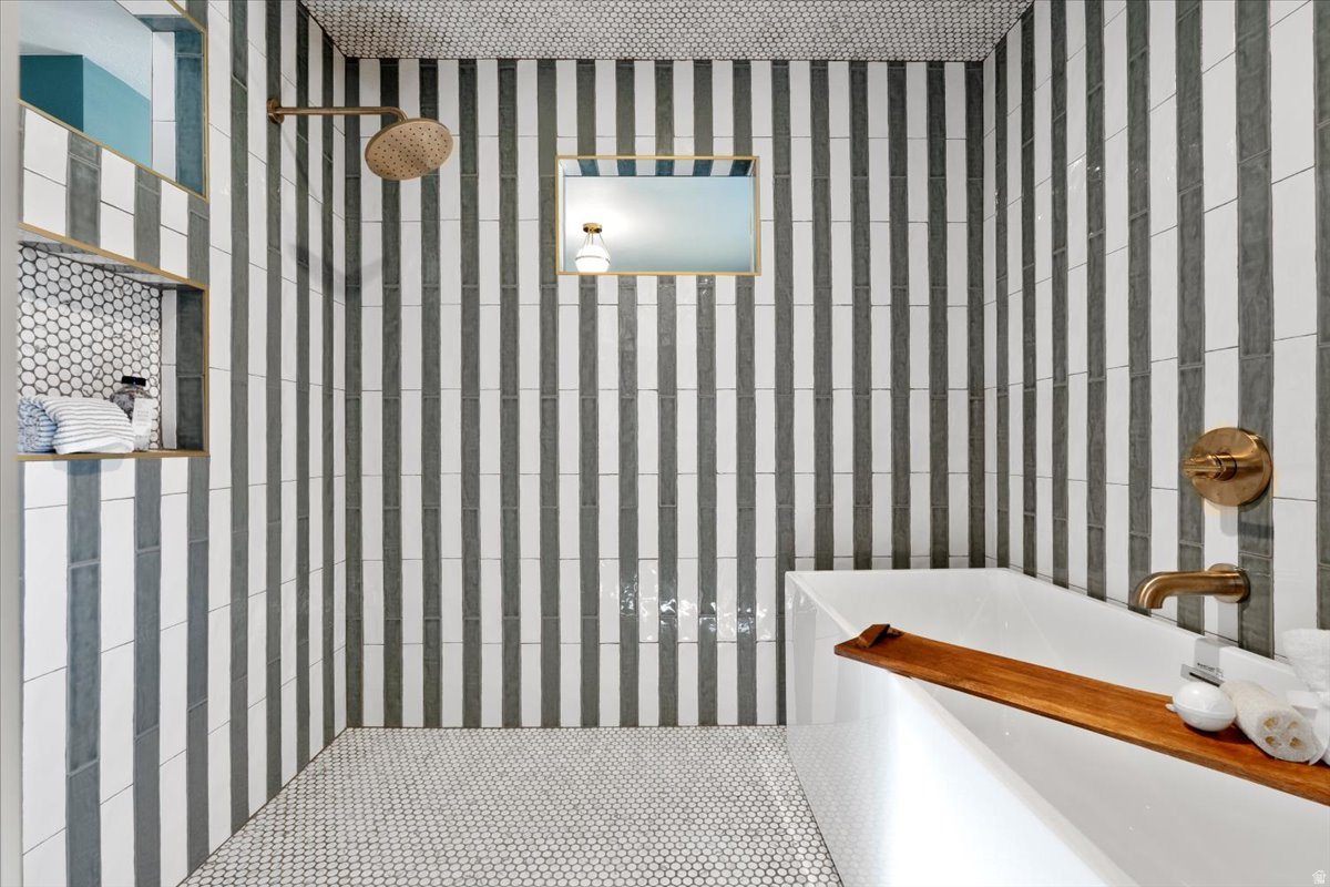 ALPINE VILLAGE - Residential