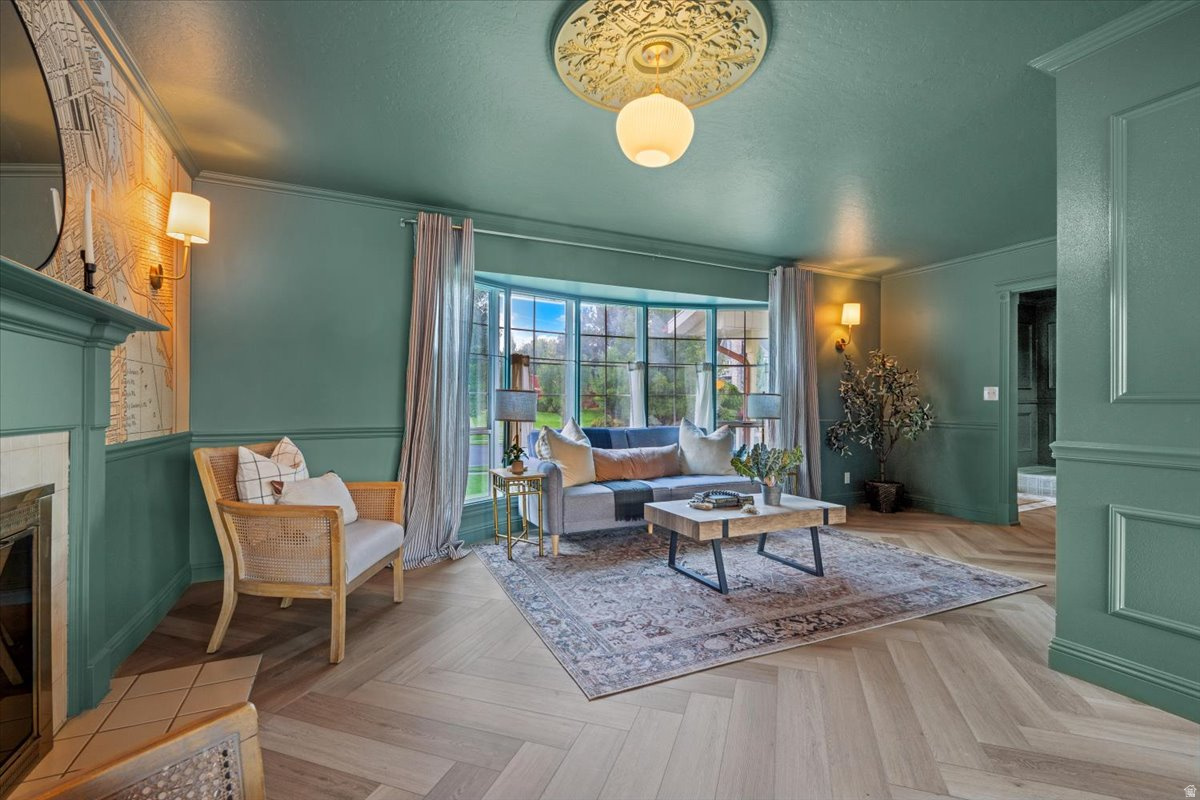 ALPINE VILLAGE - Residential