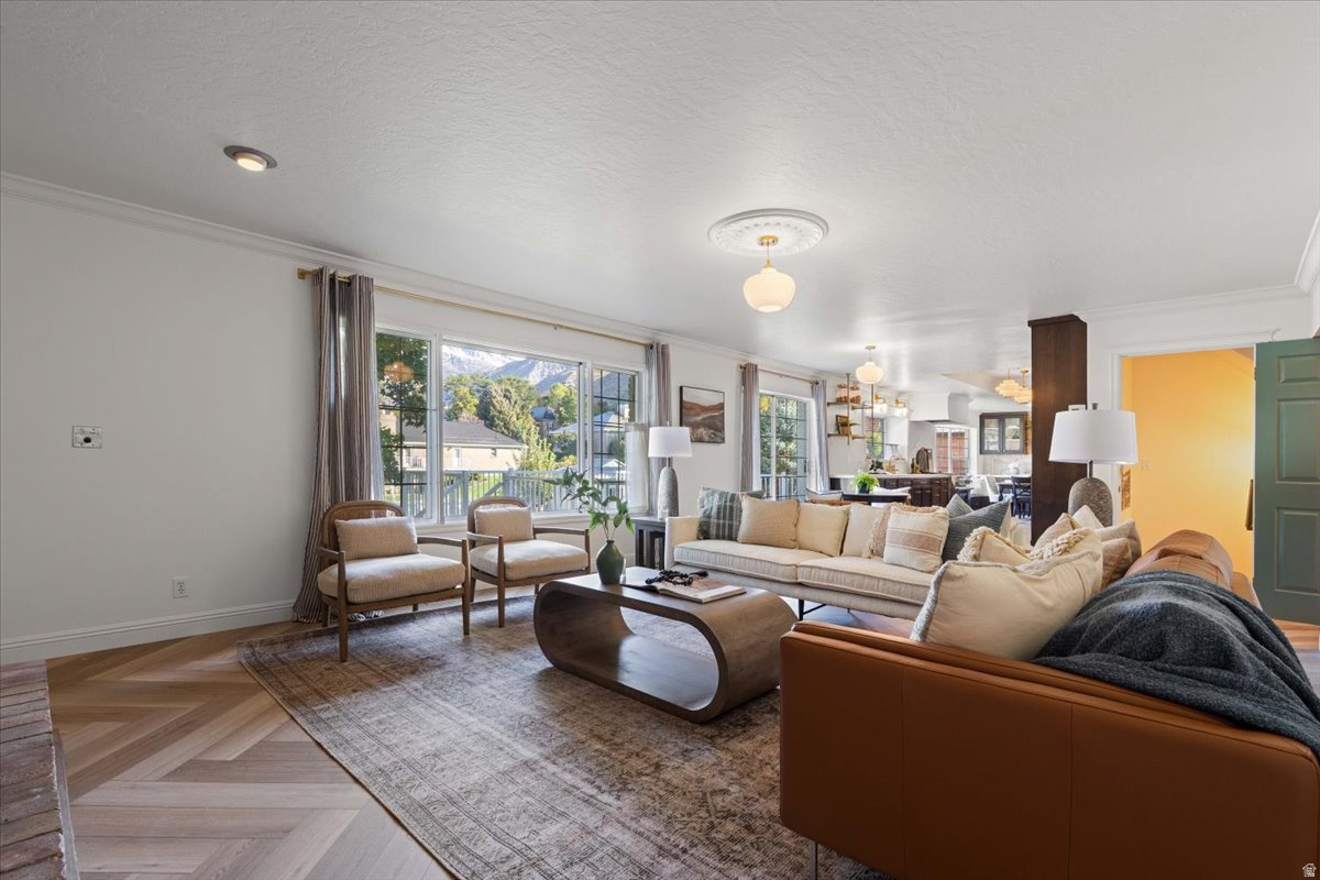 ALPINE VILLAGE - Residential